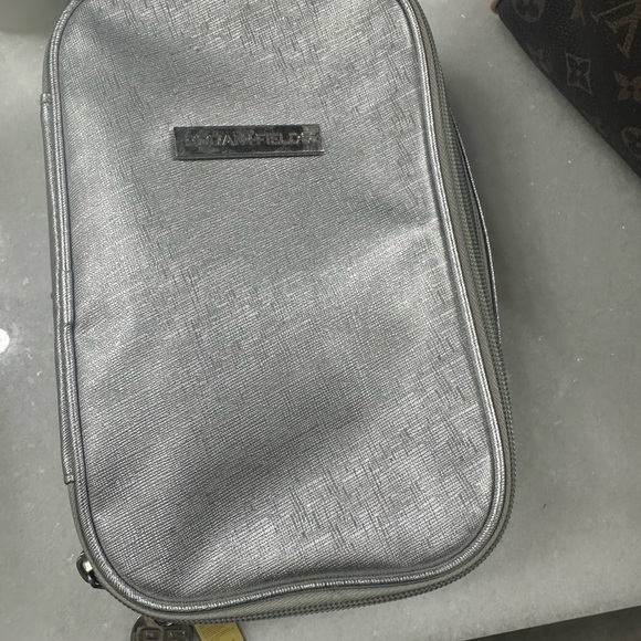 Rodan & Fields Micro exfoliating Roller (2) with travel case - Picture 3 of 4